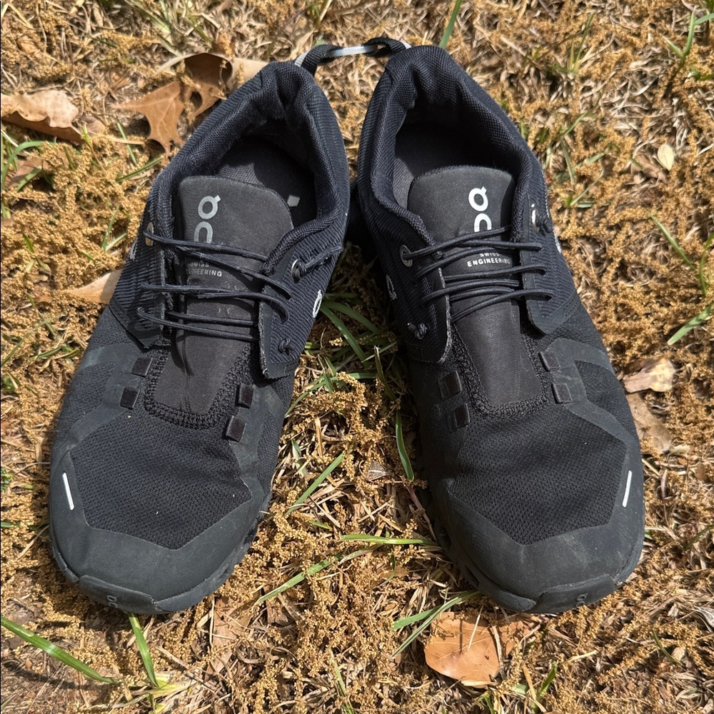 On cloud oncloud Running Women's Black Athletic Shoes - Lightweight Performance